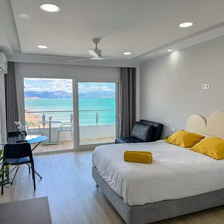 Spectacular Sea Views Apartmán